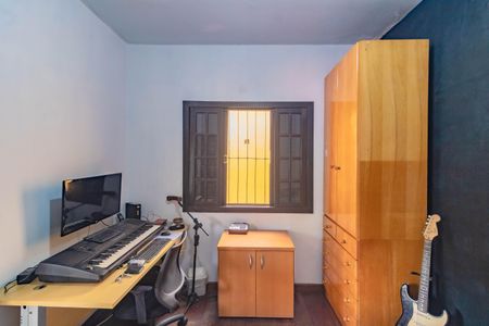 Casa à venda com 200m², 3 quartos e 3 vagasQuarto 2