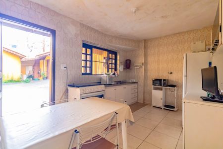 Casa à venda com 200m², 3 quartos e 3 vagasCozinha