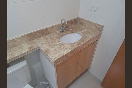 Apartamento para alugar com 45m², 2 quartos e sem vagaBanheiro
