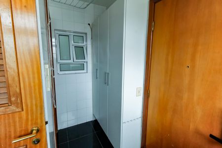 Apartamento para alugar com 140m², 4 quartos e 3 vagas Apartamento para alugar com 140m², 4 quartos e 3 vagasÁrea de Serviço