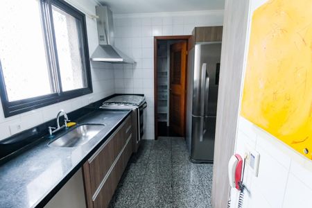 Apartamento para alugar com 140m², 4 quartos e 3 vagas Apartamento para alugar com 140m², 4 quartos e 3 vagasCozinha