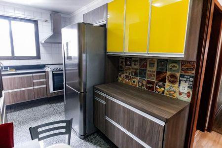 Apartamento para alugar com 140m², 4 quartos e 3 vagas Apartamento para alugar com 140m², 4 quartos e 3 vagasCozinha
