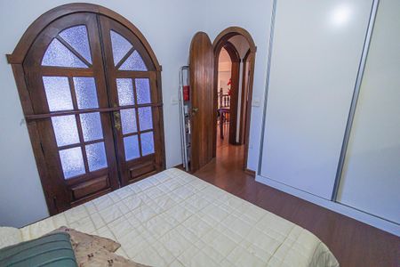 Casa à venda com 1100m², 6 quartos e 10 vagasQuarto 1