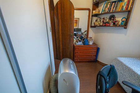 Casa à venda com 1100m², 6 quartos e 10 vagasQuarto 2