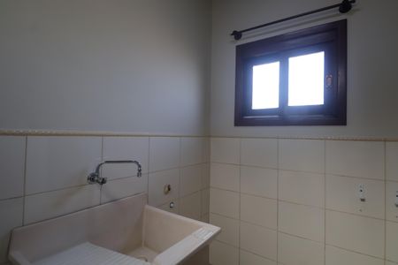 Casa à venda com 260m², 4 quartos e 5 vagasÁrea de Serviço 2