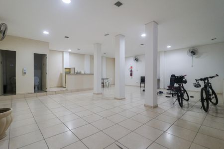 Apartamento à venda com 51m², 2 quartos e 1 vaga Apartamento à venda com 51m², 2 quartos e 1 vagaÁrea comum - Salão de festas