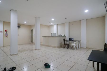 Apartamento à venda com 51m², 2 quartos e 1 vaga Apartamento à venda com 51m², 2 quartos e 1 vagaÁrea comum - Salão de festas
