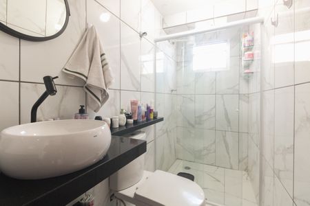 Apartamento à venda com 56m², 2 quartos e 1 vaga Apartamento à venda com 56m², 2 quartos e 1 vagaBanheiro