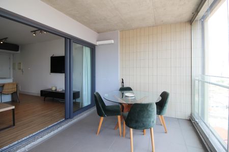 Varanda de kitnet/studio para alugar com 1 quarto, 46m² em Itaim Bibi, São Paulo