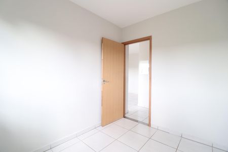Quarto 1 de apartamento para alugar com 2 quartos, 43m² em Shopping Park, Uberlândia