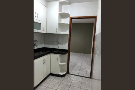 Cozinha de apartamento para alugar com 2 quartos, 48m² em Jardim Laguna, Contagem