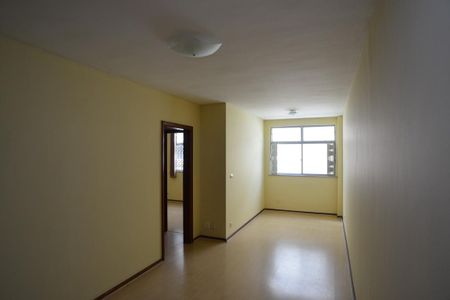 Sala de apartamento para alugar com 2 quartos, 75m² em Barra da Tijuca, Rio de Janeiro