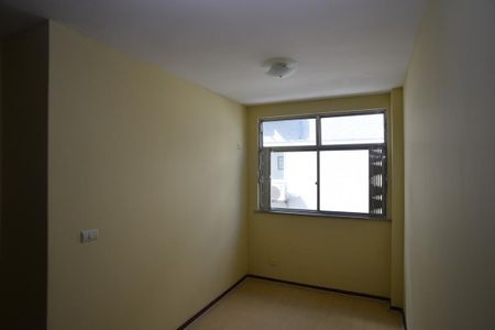 Sala de apartamento para alugar com 2 quartos, 75m² em Barra da Tijuca, Rio de Janeiro