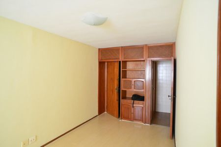 Sala de apartamento para alugar com 2 quartos, 75m² em Barra da Tijuca, Rio de Janeiro