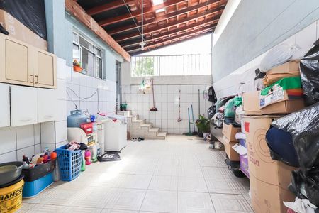 Casa à venda com 120m², 5 quartos e 4 vagasCasa 01 - Área de Serviço