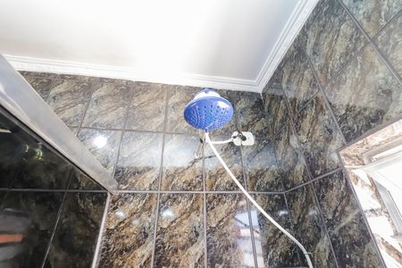 Casa à venda com 120m², 5 quartos e 4 vagasCasa 01 - Banheiro da Suíte 1