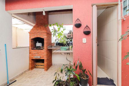 Casa à venda com 120m², 5 quartos e 4 vagasCasa 01 - Churrasqueira