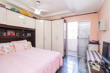 Casa à venda com 120m², 5 quartos e 4 vagasCasa 01 - Quarto 1 - Suíte