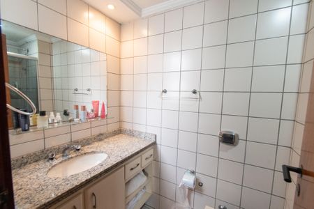 Apartamento à venda com 86m², 3 quartos e 1 vaga Apartamento à venda com 86m², 3 quartos e 1 vagaBanheiro da suíte