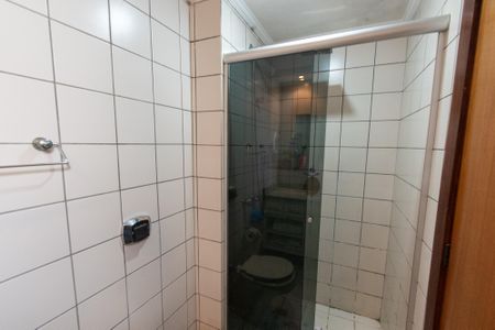 Apartamento à venda com 86m², 3 quartos e 1 vaga Apartamento à venda com 86m², 3 quartos e 1 vagaBanheiro da suíte