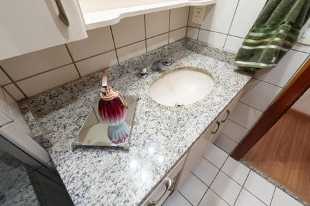 Apartamento à venda com 86m², 3 quartos e 1 vaga Apartamento à venda com 86m², 3 quartos e 1 vagaBanheiro