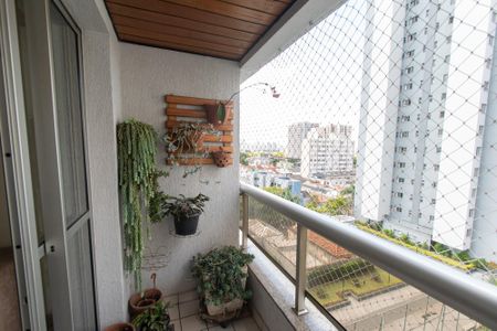 Apartamento à venda com 86m², 3 quartos e 1 vaga Apartamento à venda com 86m², 3 quartos e 1 vagaVaranda