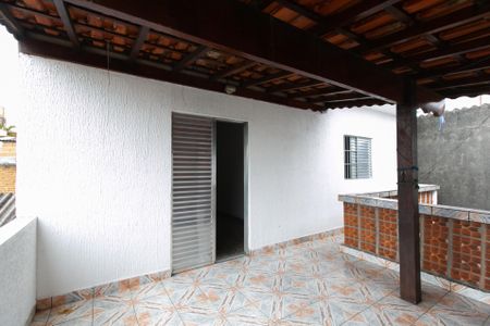 Casa à venda com 250m², 2 quartos e 8 vagas Casa à venda com 250m², 2 quartos e 8 vagasVaranda do Quarto 2