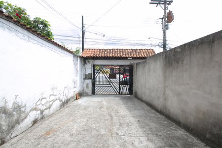 Casa à venda com 250m², 2 quartos e 8 vagas Casa à venda com 250m², 2 quartos e 8 vagasGaragem