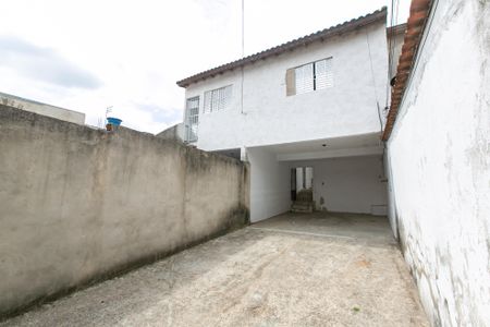 Casa à venda com 250m², 2 quartos e 8 vagas Casa à venda com 250m², 2 quartos e 8 vagasGaragem