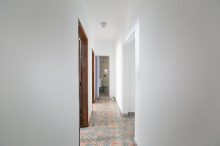 Casa à venda com 250m², 2 quartos e 8 vagas Casa à venda com 250m², 2 quartos e 8 vagasCorredor