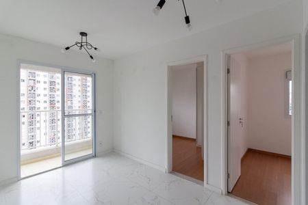 Sala de apartamento para alugar com 2 quartos, 42m² em Vila Isa, São Paulo