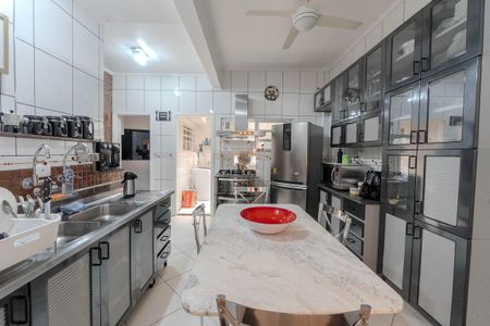 Apartamento à venda com 117m², 3 quartos e 1 vaga Apartamento à venda com 117m², 3 quartos e 1 vagaCozinha