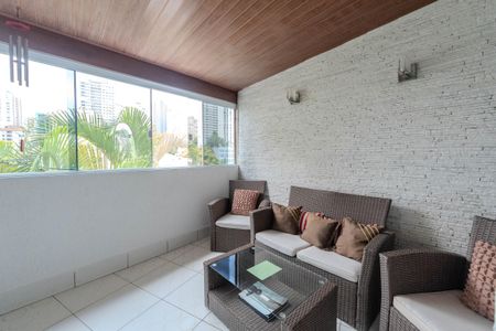 Apartamento à venda com 117m², 3 quartos e 1 vaga Apartamento à venda com 117m², 3 quartos e 1 vagaSacada