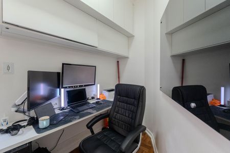 Apartamento à venda com 117m², 3 quartos e 1 vaga Apartamento à venda com 117m², 3 quartos e 1 vagaEscritório