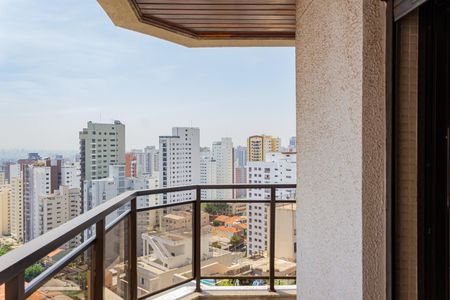 Apartamento para alugar com 420m², 4 quartos e 3 vagasVaranda do Quarto Suíte