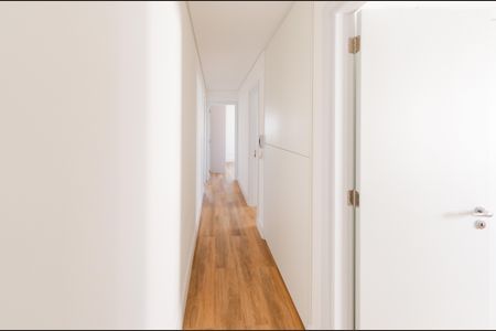 Apartamento à venda com 133m², 4 quartos e 3 vagas Apartamento à venda com 133m², 4 quartos e 3 vagasCorredor