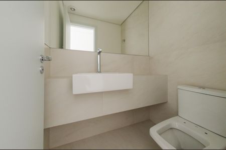 Apartamento à venda com 133m², 4 quartos e 3 vagas Apartamento à venda com 133m², 4 quartos e 3 vagasLavabo