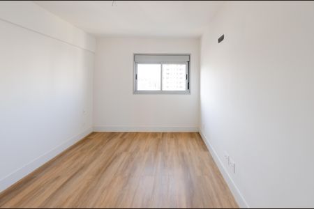 Apartamento à venda com 133m², 4 quartos e 3 vagas Apartamento à venda com 133m², 4 quartos e 3 vagasSuíte 2