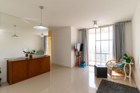 Sala de apartamento para alugar com 3 quartos, 70m² em Vila Lucia, São Paulo