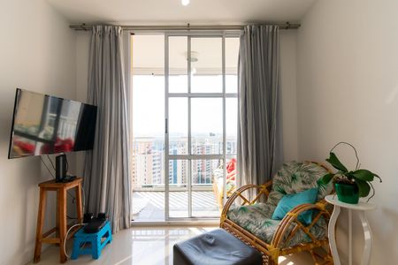 Sala de apartamento para alugar com 3 quartos, 70m² em Vila Lucia, São Paulo