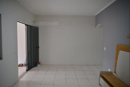 Sala de casa para alugar com 2 quartos, 95m² em Parque Gerassi, Santo André