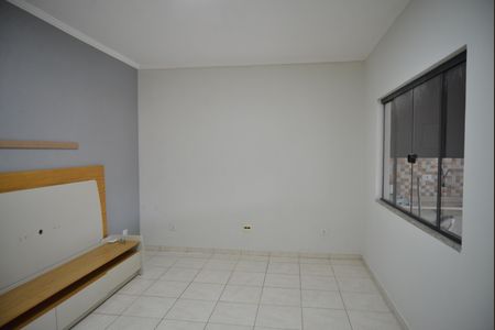 Sala de casa para alugar com 2 quartos, 95m² em Parque Gerassi, Santo André