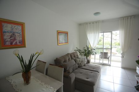 Sala de apartamento à venda com 2 quartos, 69m² em Estrela Dalva, Belo Horizonte