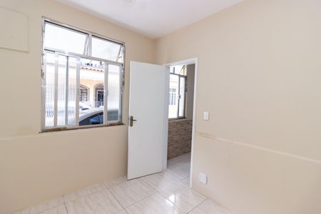Quarto 2 de casa para alugar com 2 quartos, 60m² em Oswaldo Cruz, Rio de Janeiro
