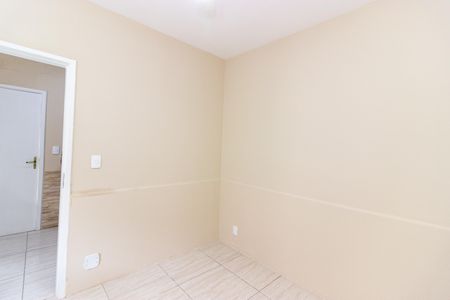 Quarto 2 de casa para alugar com 2 quartos, 60m² em Oswaldo Cruz, Rio de Janeiro