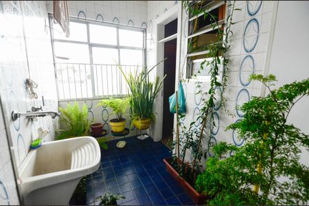 Apartamento à venda com 165m², 3 quartos e 1 vagaÁrea de Serviço