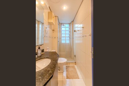 Banheiro de apartamento para alugar com 1 quarto, 59m² em Cristal, Porto Alegre