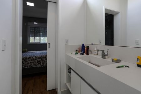 Casa de condomínio para alugar com 240m², 4 quartos e 4 vagasBanheiro - Suíte 3