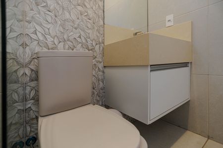 Casa de condomínio para alugar com 240m², 4 quartos e 4 vagasBanheiro - Churrasqueira