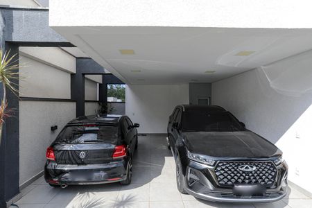 Casa de condomínio para alugar com 240m², 4 quartos e 4 vagasGaragem